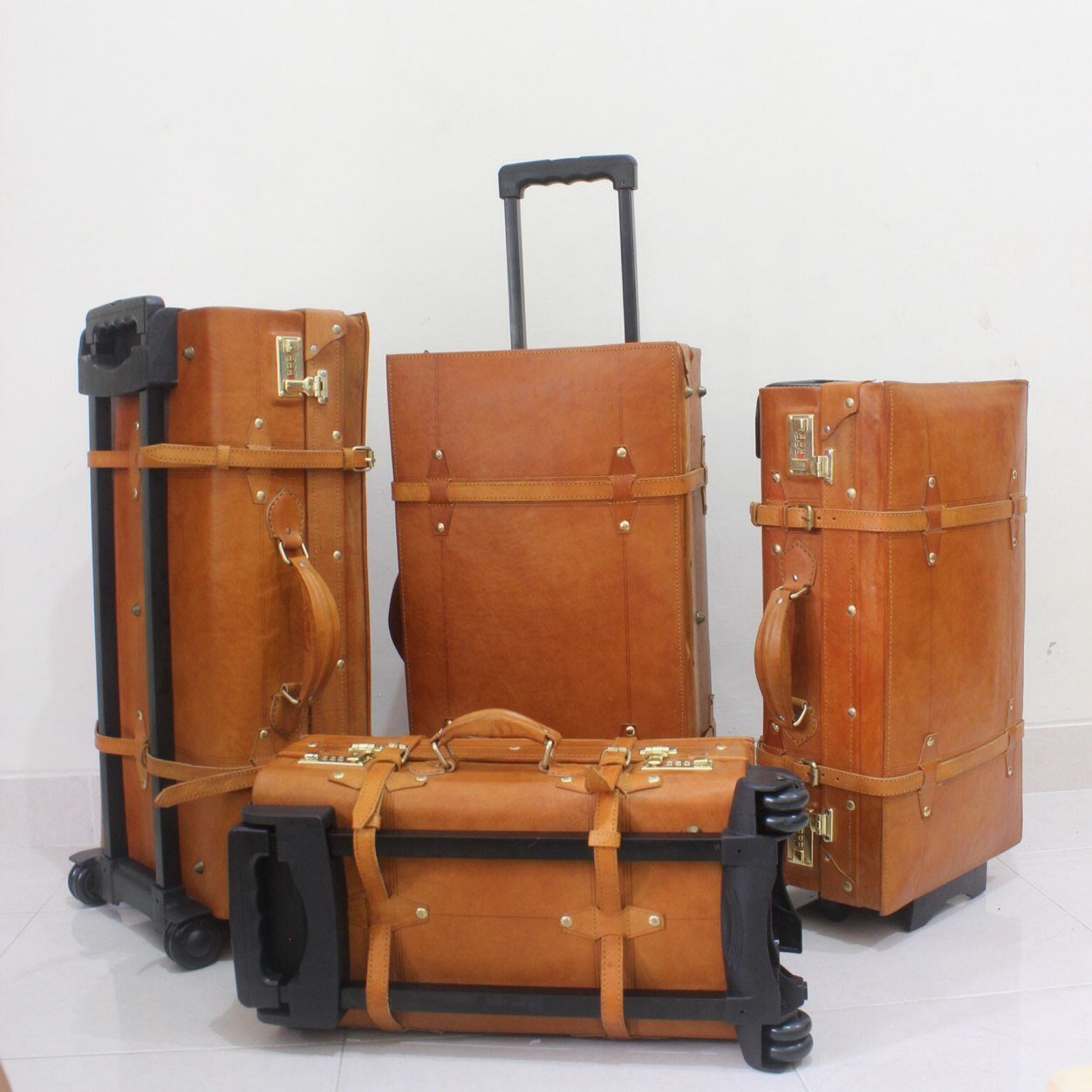 bags are made with genuine leather, handmade, Limited. order sms/wa 0816-335-354