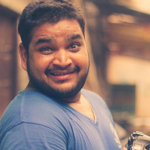 freelancer photographer, candid wedding photographer ,traveler