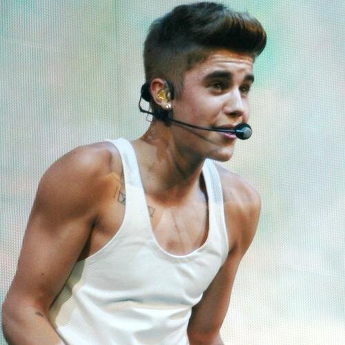 @justinbieber (227тн follower) I love Justin Bieber, Rihanna, Demi ,Cody Simpson & Selena Gomez♥