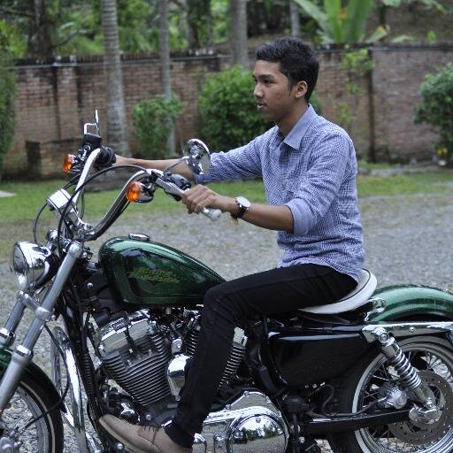 Instagram/Line: muqridalimunthe
Path: Muqri Dalimunthe