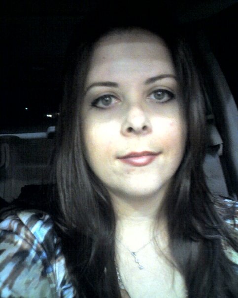Mother, wife, lover, loyal, singer, songwriter, painter, poet, goofball extroidonnaire~