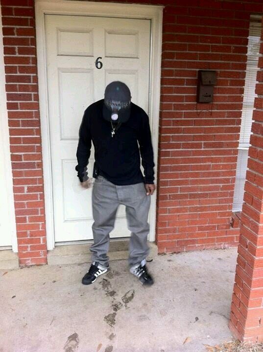 tayevans77's profile picture. 