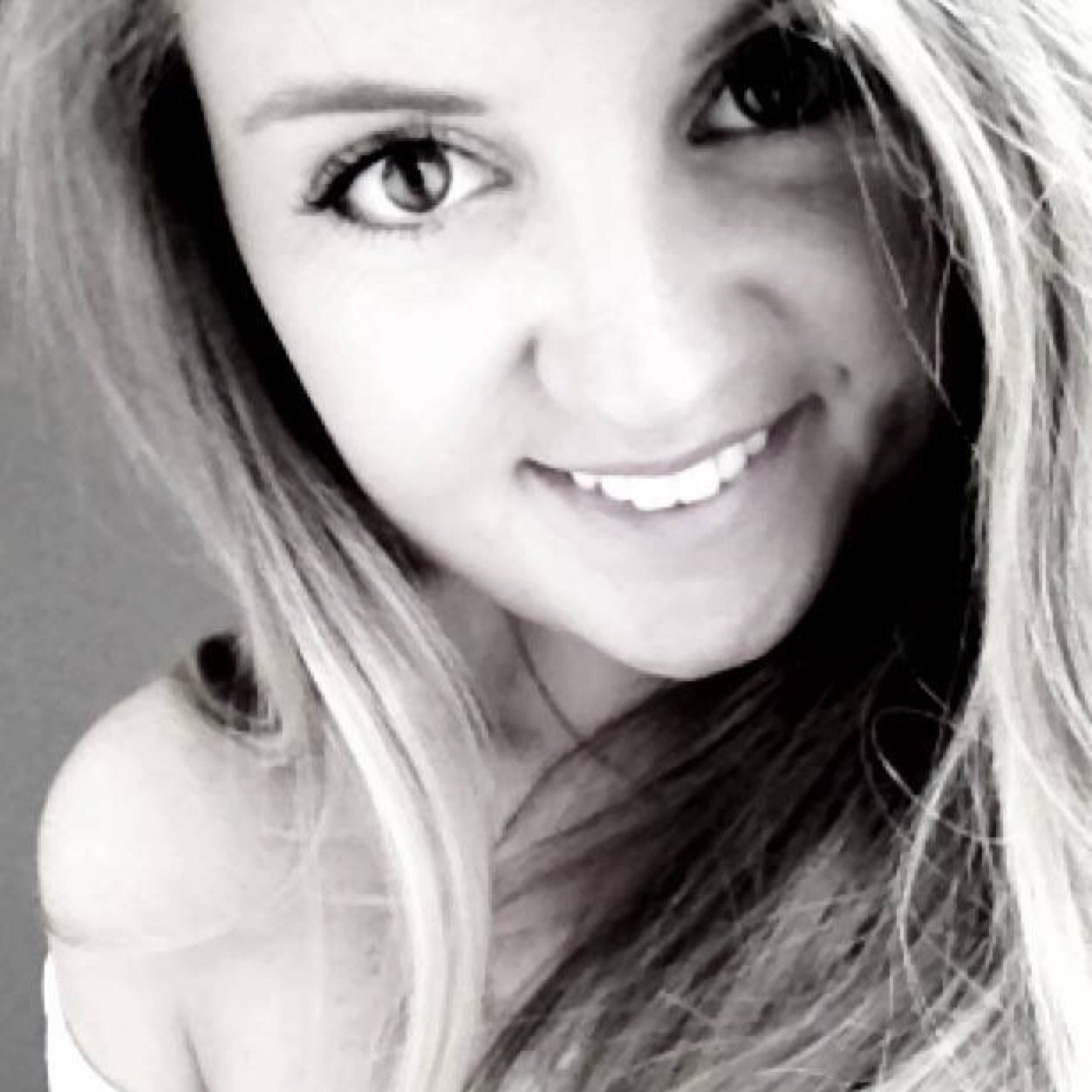 karaeherron's profile picture. 