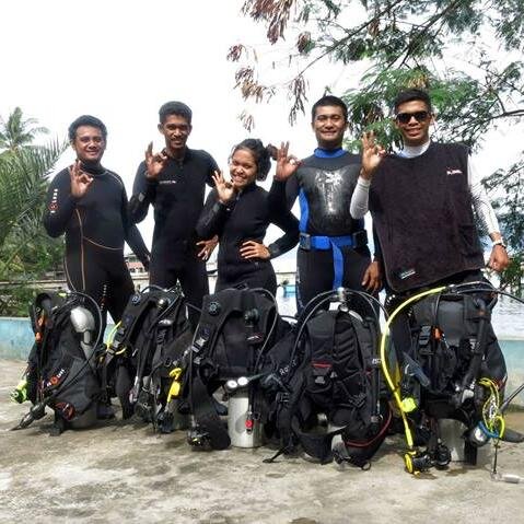 Kotambopo Batobo Club Komunitas Diving dan Peduli Laut | kbcdive@gmail.com | rioalting@gmail.com I wa 081340366200 (Rio Timara)