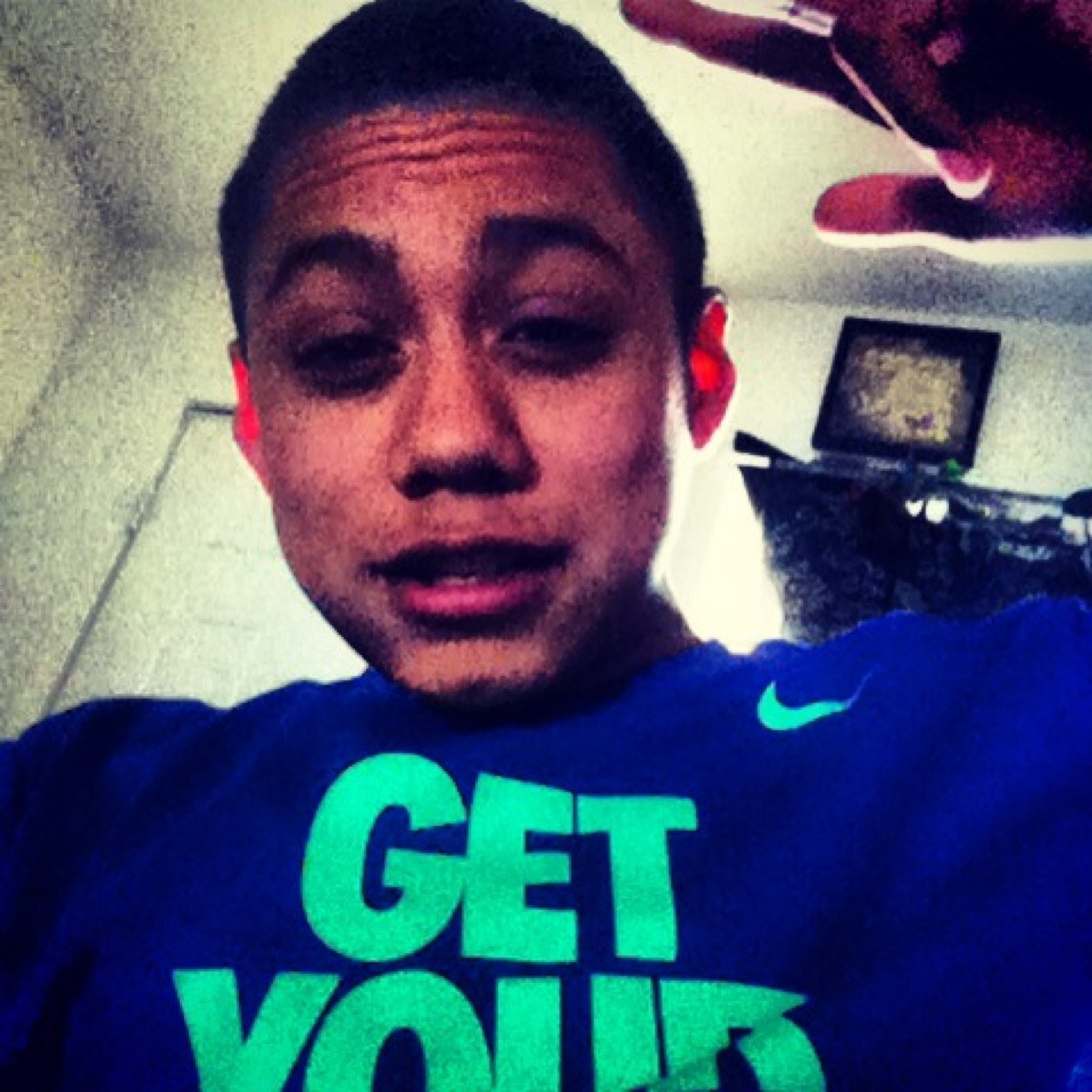 Follow yo boy Bruno on Twitter & yo boy will follow back ... Rs