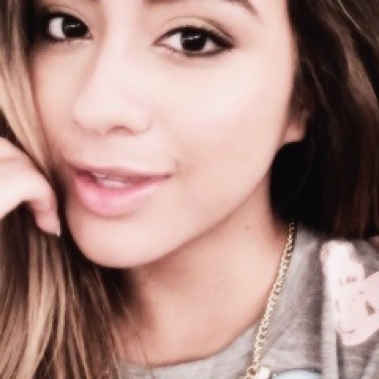 Please follow @dxmicabello:)