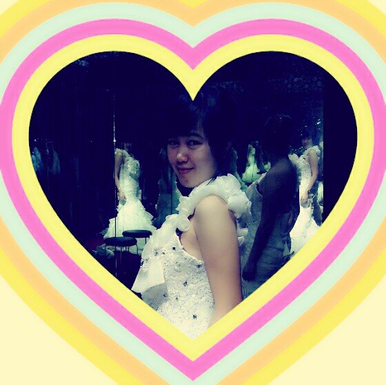 riadefni's profile picture. 