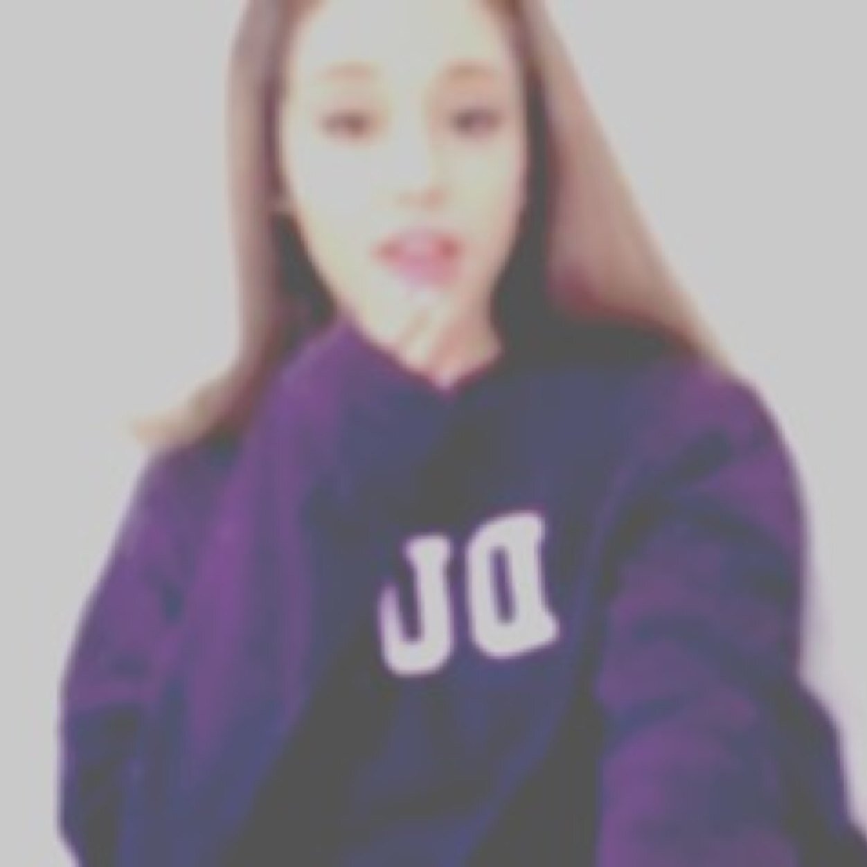 ♡ starbucks, demons & chanel bags. my idol slays yours. which fandom do you think i'm from? ♡