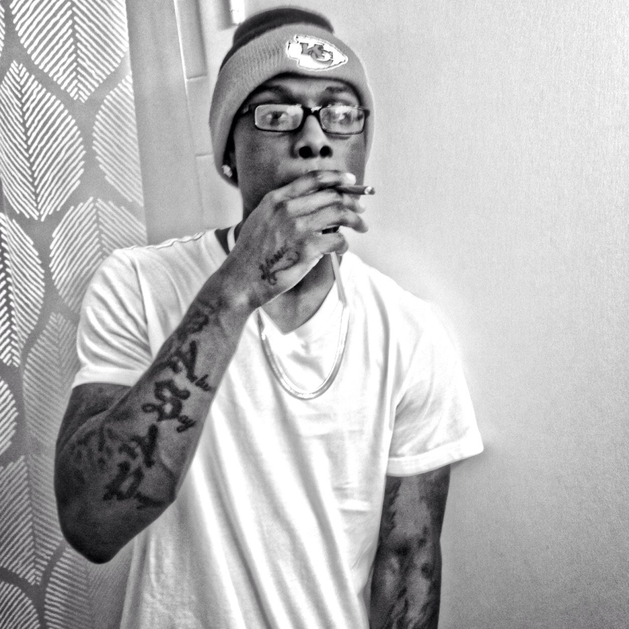 De_Fuxxn's profile picture. #PunchLineWiz 🎤📶.Motivation Speaker. For all bookings email hall.tink@yahoo.com