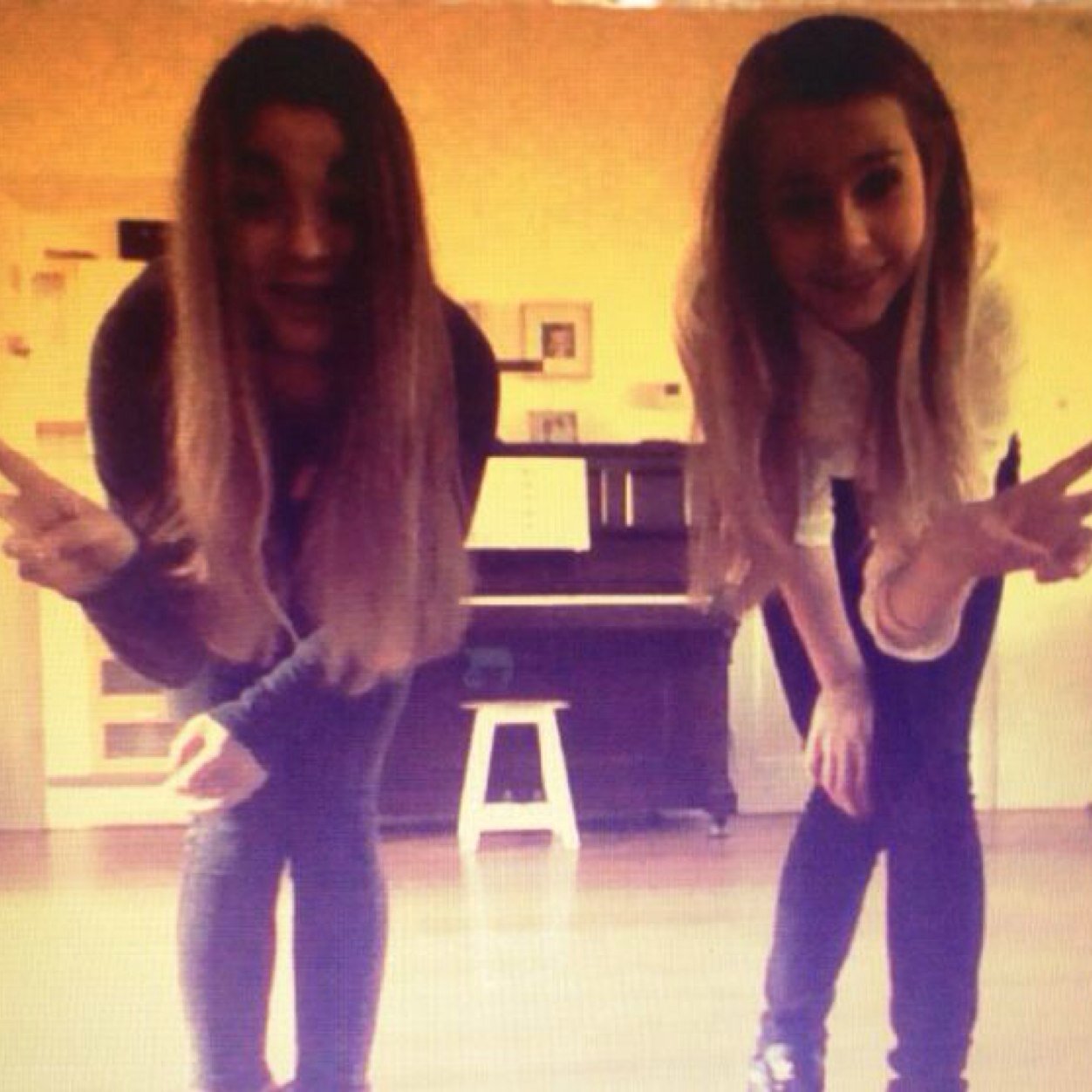 Vitesse & feyenoord. ❤️. ,24'6'14 One Direction and 2'5'14 Miley Cyrus