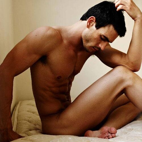 She says she doesn't want me but the pull exposes that lie. It's only a matter of time before she's begging me to take her. {RP18+}