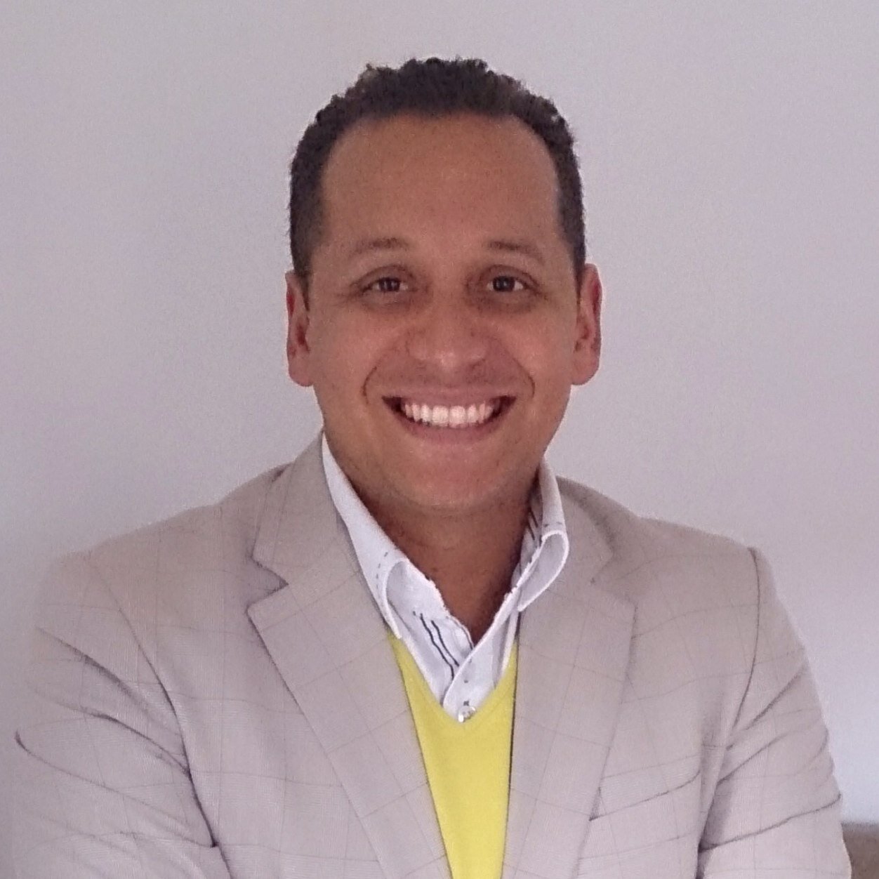 Director @ Sense AV.  Husband of one, father of two.  Lover of food, wine, fun!