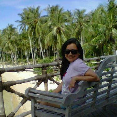 agnezjulie's profile picture. just another working momma..