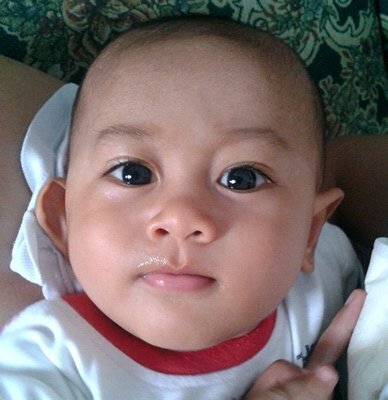 A proud mother. Member of The Urban Mama. Yeaayyy..