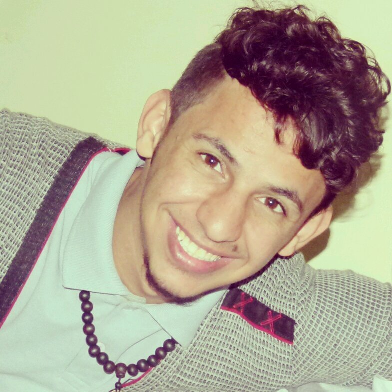 هناك آصدقاء مهما قل حديثي معهم لن آتركهم وُ لن آخذلهم ﻵنني آعزهم حقاً ..♡̨̐ !