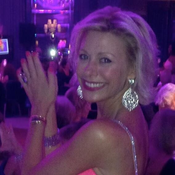 Education |Sharing| Treasurer HF ArtsFest | Co-Chair Pink Ribbon Ball: Breast Cancer Now | follow Instagram  @avrilor7