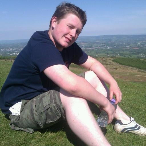 17 Ifollow back so you might aswell click on that follow button :) Add me on FB to ! :)