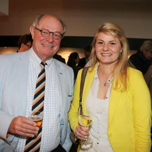 Coca1992's profile picture. 