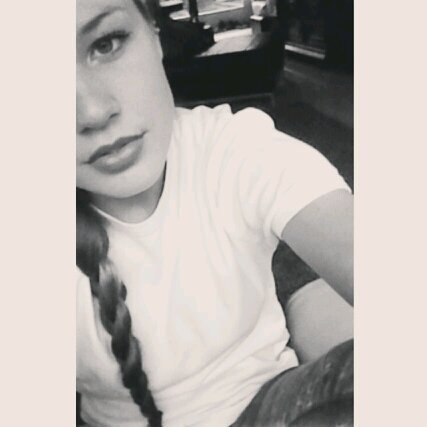 Instagram X__Elinee