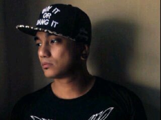 arezta12's profile picture. Gak suka basa basi