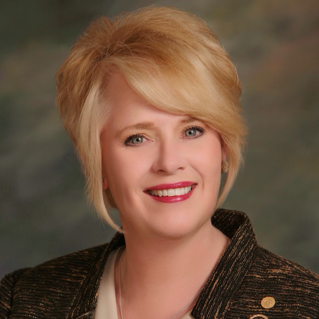 PaulaWLeggett's profile picture. On a Mission to help Women Feel and Be More Confident Inside and Out!