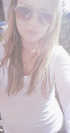 || Hold on, be strong and move on. || Instagram; marielljismajah__