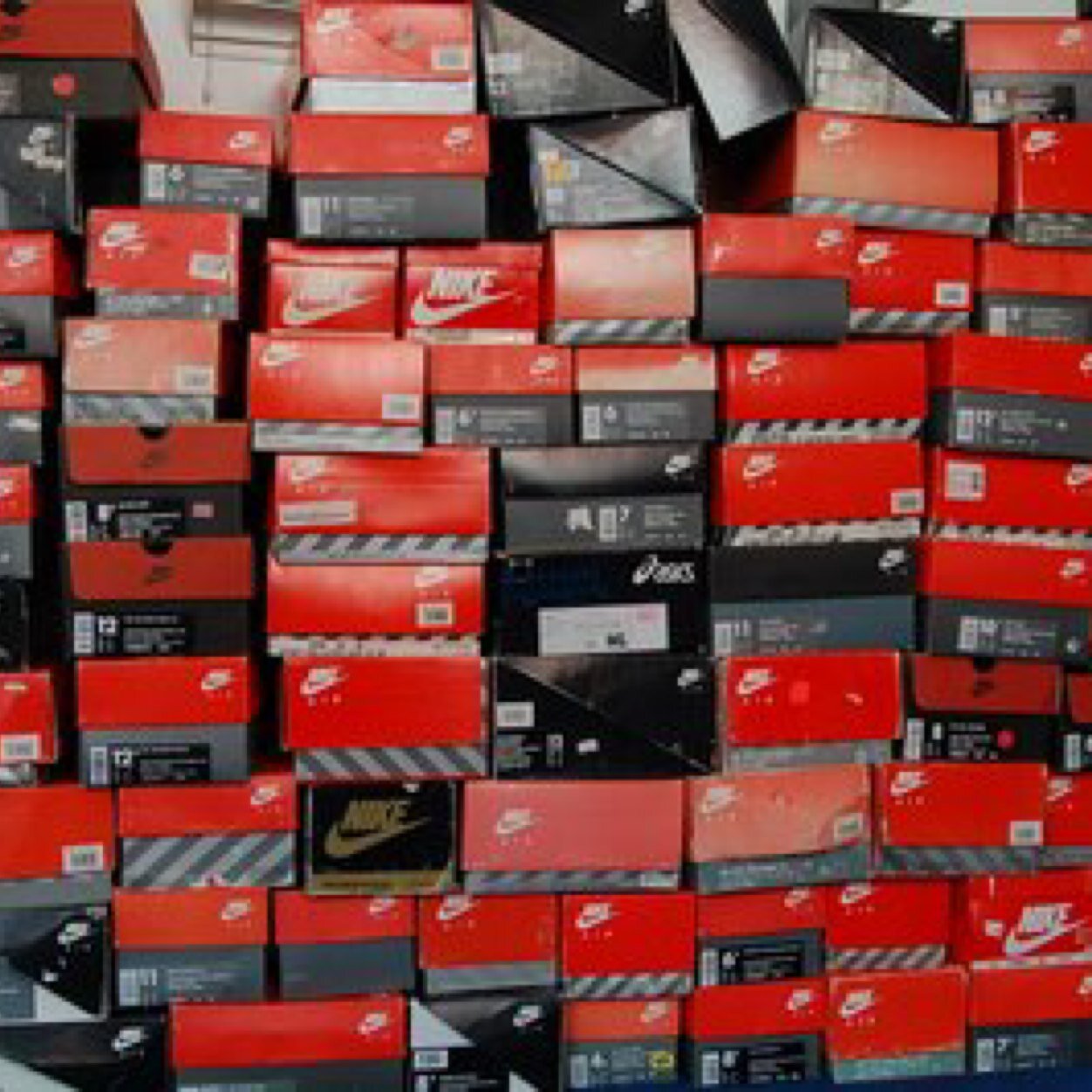 Posting the very best rare sneakers!