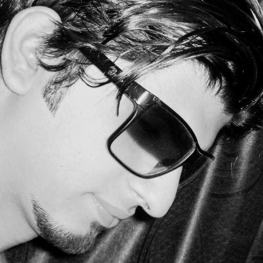 I Am Single It Does not Mean I am Available............... FOLLOW ME U Get A
FOLLOW BACK....Pakka Wala Promise ) Unfollow me I
vll Unfollow U back :)