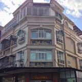 ChiayiHostel's profile picture. 台灣~嘉義~hostel
背包客棧 民宿
關於
短租`民宿`青年旅館hostel~提供廉價~安全(出入有24小時監視系統)~簡便~休閒~衛生的住宿.
簡介
愛好旅遊的朋友,不用花費高額的住宿費用,
就有便宜`安全`乾淨的住宿,更有

住在家裡的親切感,