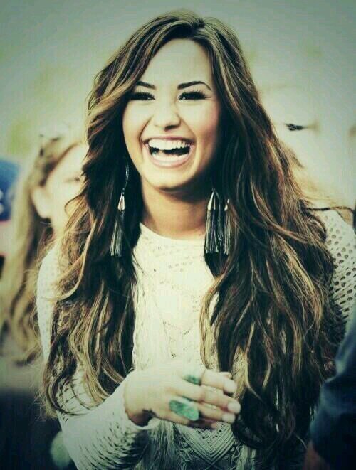 love my idol @ddlovato lovatic 4ever stay strong