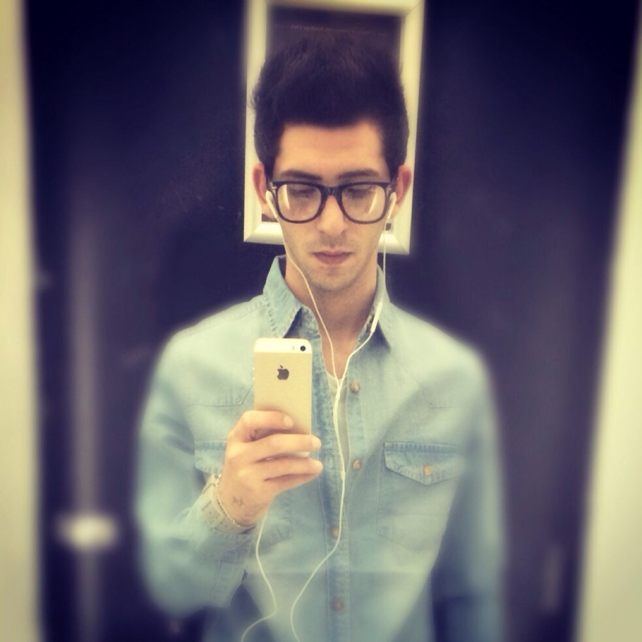 MicAldabas's profile picture. 