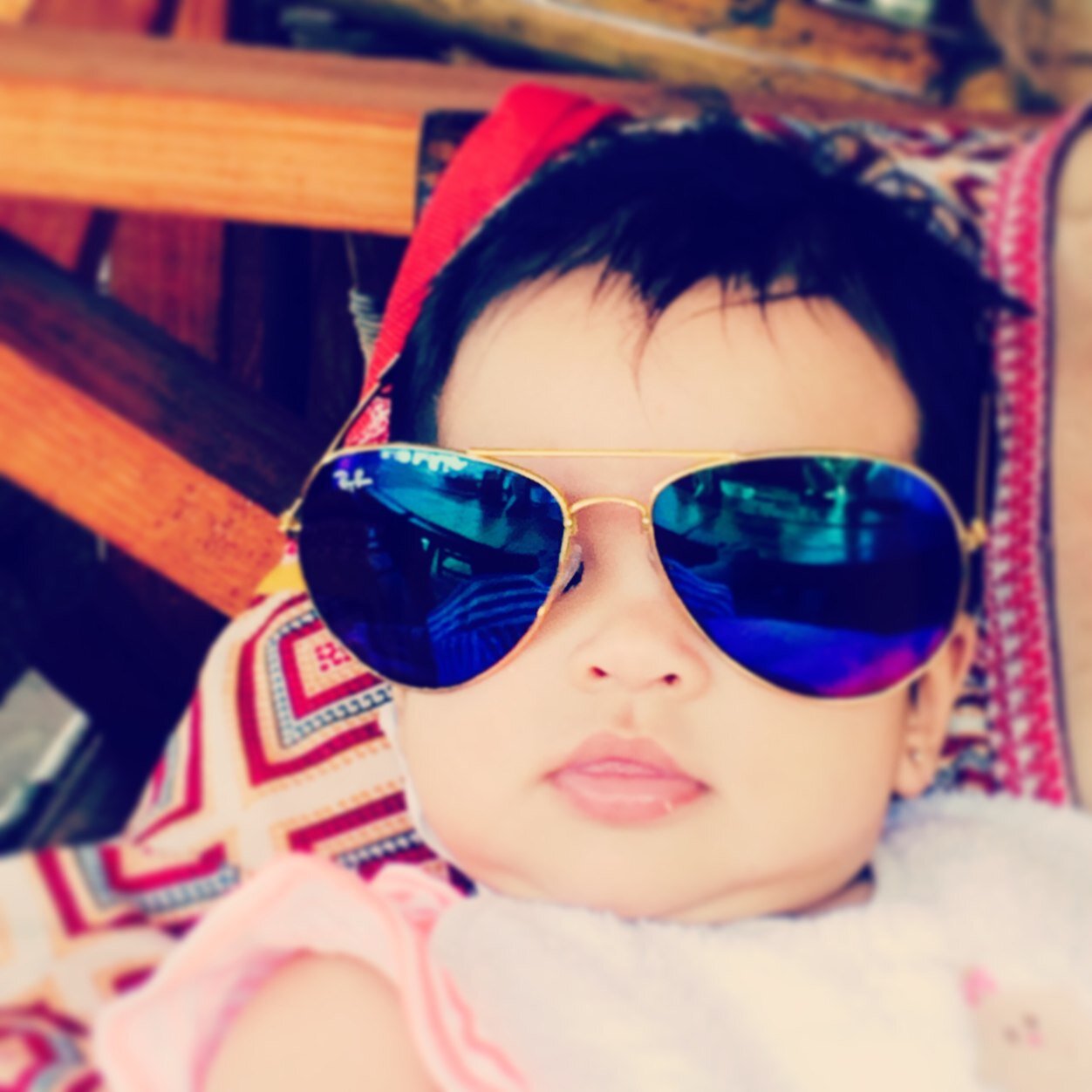 Mujer emprendedora, en busca de la felicidad que le encanta la playa, libre como el viento..Feliz de se MADRE de una niña bella q se llama CRISTINA MARIA,!