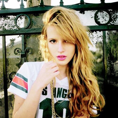 AwkwardDamnika's profile picture. I'm one of the many love children of Hephaestus.