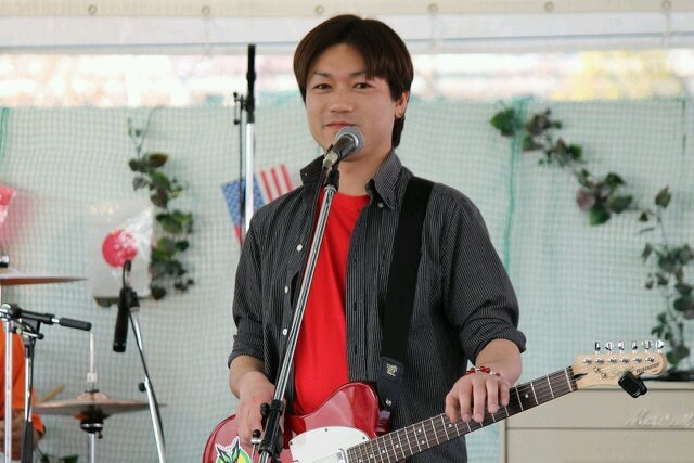 ACE MUSIC FACTORY代表、ご当地ヒーロー等々の主題歌を歌わせていただいたり、BGMを作ったりしてます！
楽曲提供、音楽プロデューサー、広島ものまね軍団、野々風のマネージメント、イベンターとしても活動中。ちいかわ民！
映画「遺品整理～広島屋」主題歌制作！
無言フォロー大歓迎、お仕事のご依頼等はお気軽に！