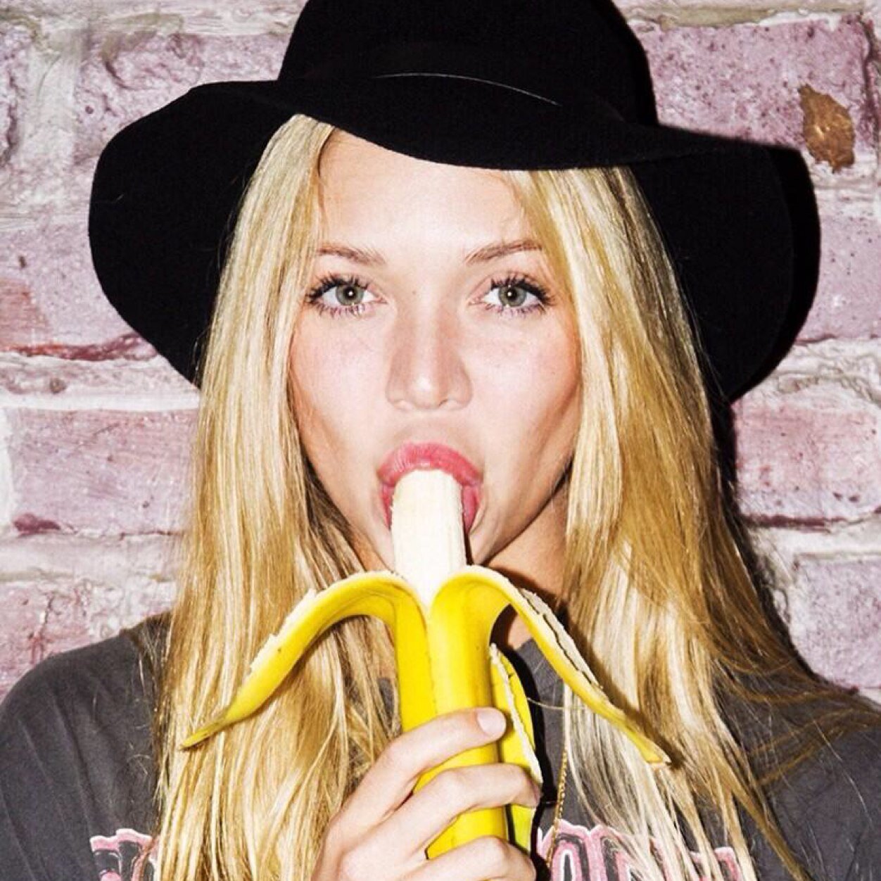Daily bad babes (+18)
