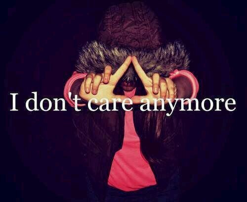 hi im nini. im 17 a girl nd umm oh yeah follow me pleeasee