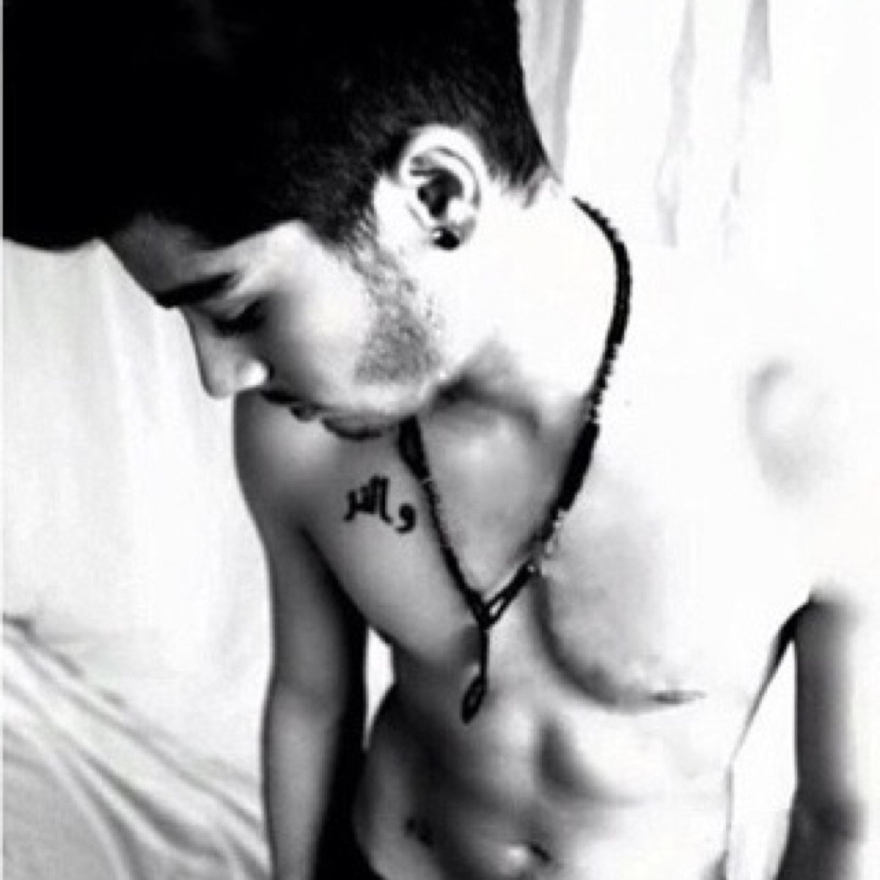 Kik: hipstuhh_louis1 .:: One Direction ::.
