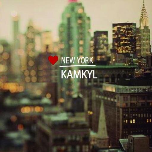 KAMKYL es una marca de indumentaria orientada a la mujer que ama la moda, y la acompaña en su estilo con diseño, actitud y calidad.