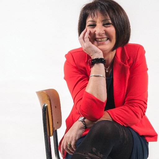 Vice-Présidente honoraire du Sénat. députée wallonne honoraire,, membre du Comité des Régions du Parlement Européen,- Parti Socialiste - PS - PES.