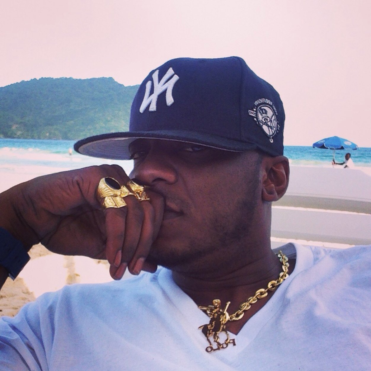 marcus_roban101's profile picture. I'm the lights man  & love my job real talk