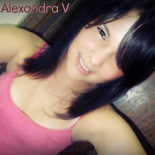 Hola tengo 16 años, me gusta el Futbol... si aunque no lo creas, amo a mi mami  ♥