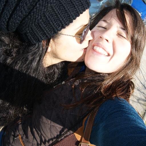 Un dia despues despues de todo lo pasado nos volvimos a ver y desde entonces decubri q sin ti no podria caminar tk...y yooo...
