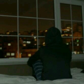 ‏‏: اجمل شيء ف الحياه؟ تلاقي شخص يبيك كثر م تبيه واكثر♥♥