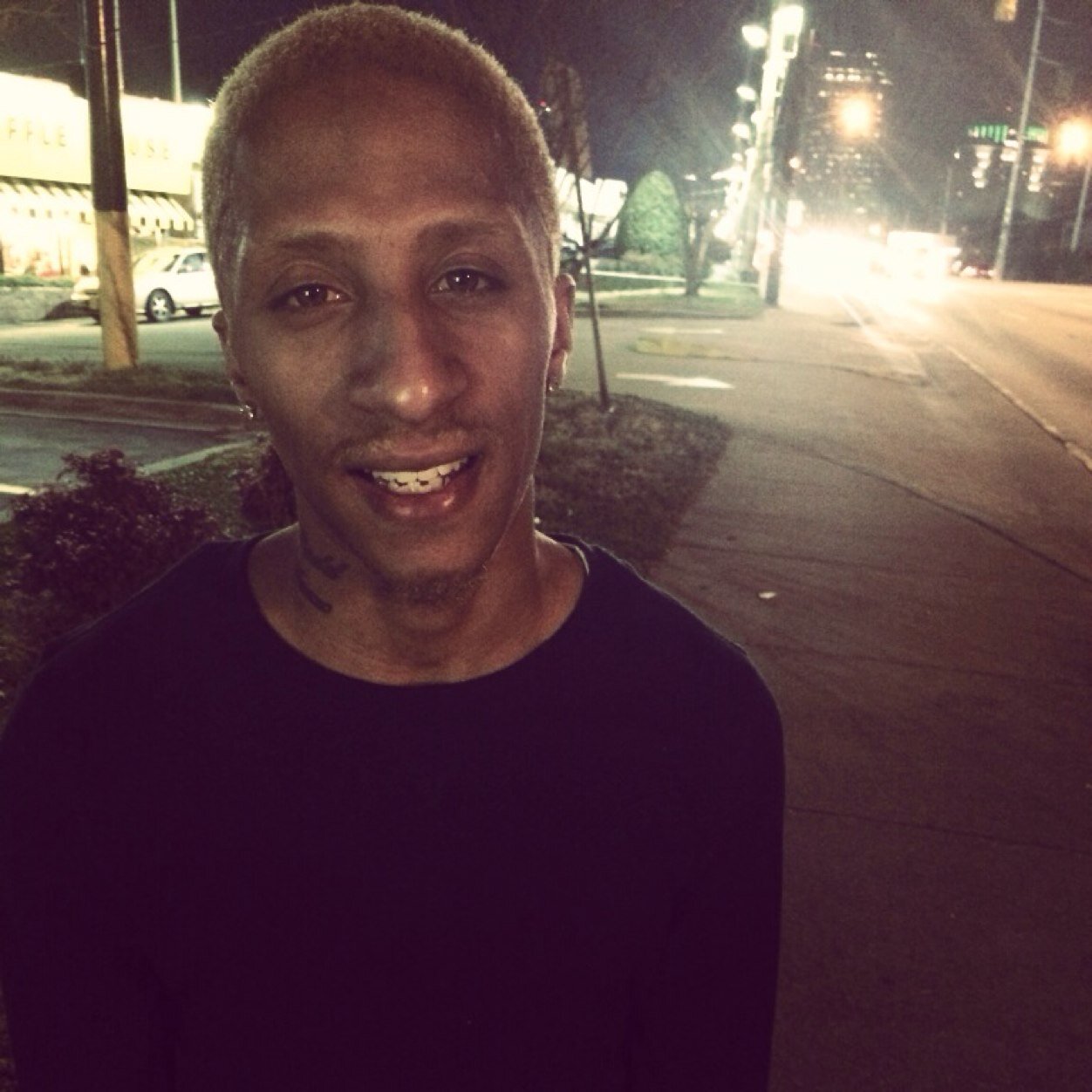 Fuxk wid meh i wanna be that G u y... Mixtape coming sooooon Im not ya role model. Period.