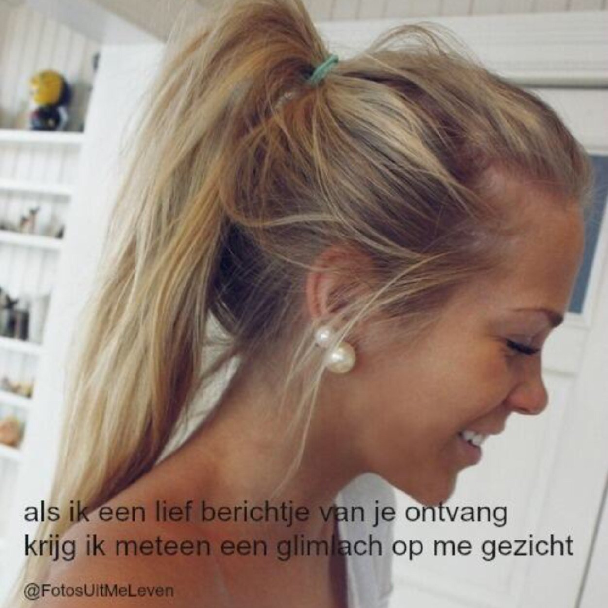 Wij tweeten leuke liefdes en kleding fotos, grappige en lieve zinnetjes en followen iedereen terug xxx/Sinds 31-03-2013 / follow me / iloveyou x