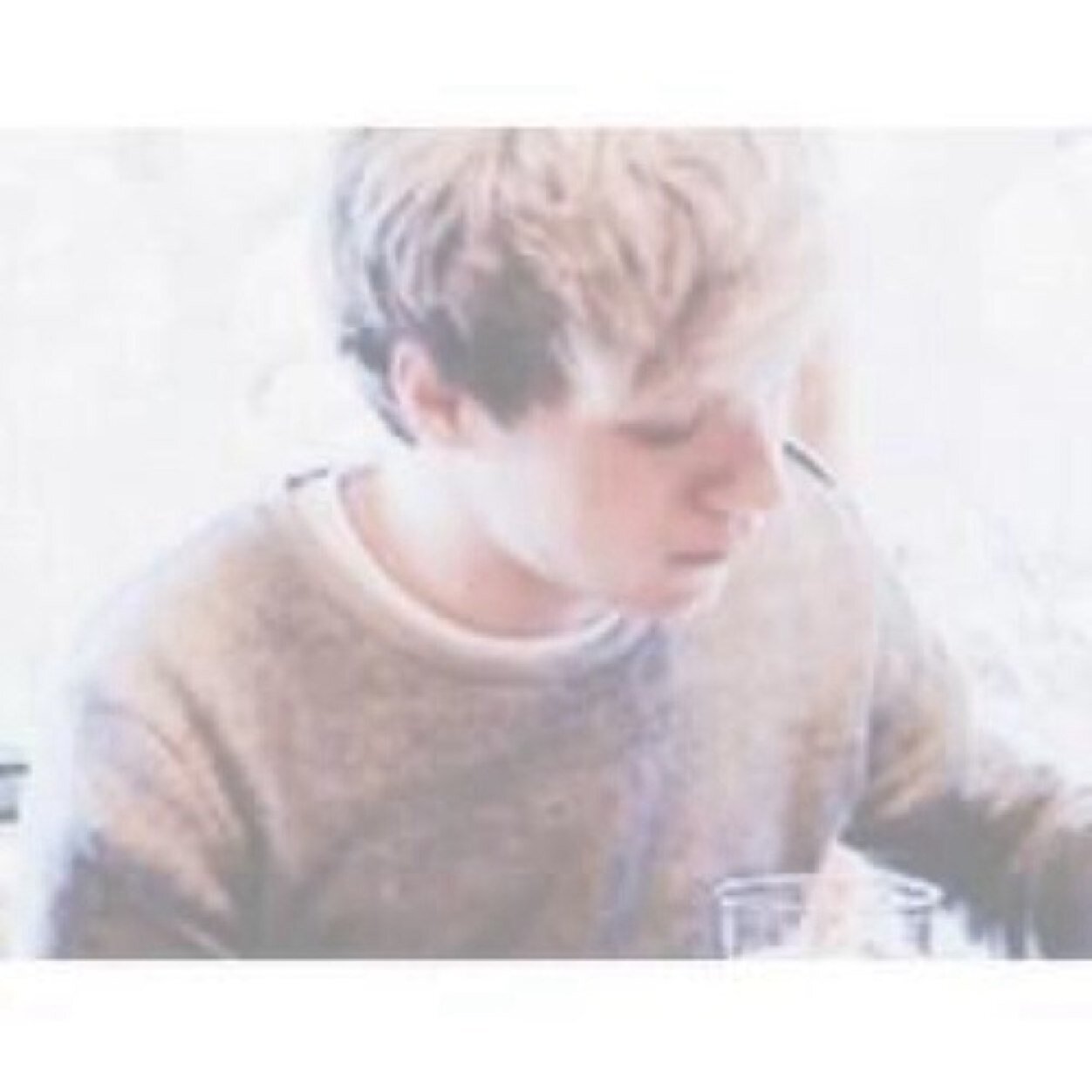• Parsienne • OD • The Fray • Coldplay • ORepublic • QueenB PLL • TVD • Glee • I really like 5SOS and The Vamps • NEW ACCOUNT I FOLLOW BACK