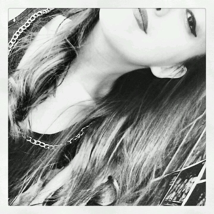 Hello Loves ♥ My Official Twitter Page. Hope my tweets inspire you! Xo