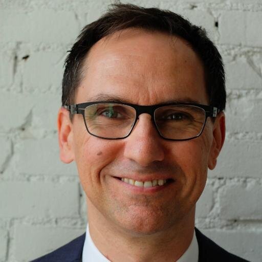 Tech brand & experience strategy leader, hockey player & coach, design junkie, dad