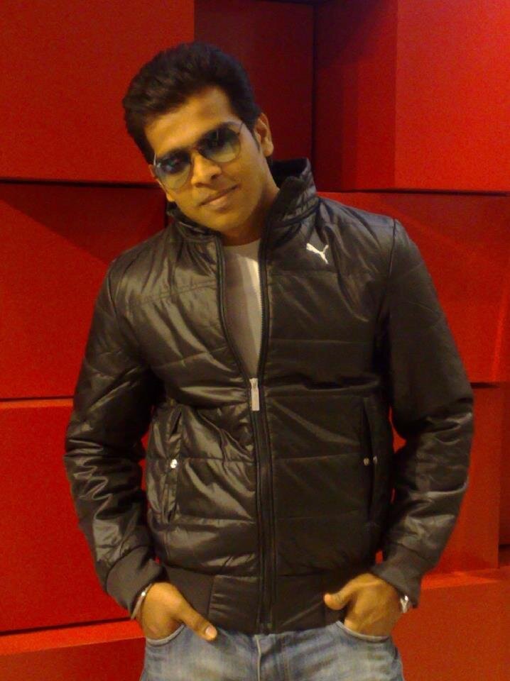 Passionate Persona with the Veracious Attitude!!!! want to indulge into an Socialistic parameters of the society.