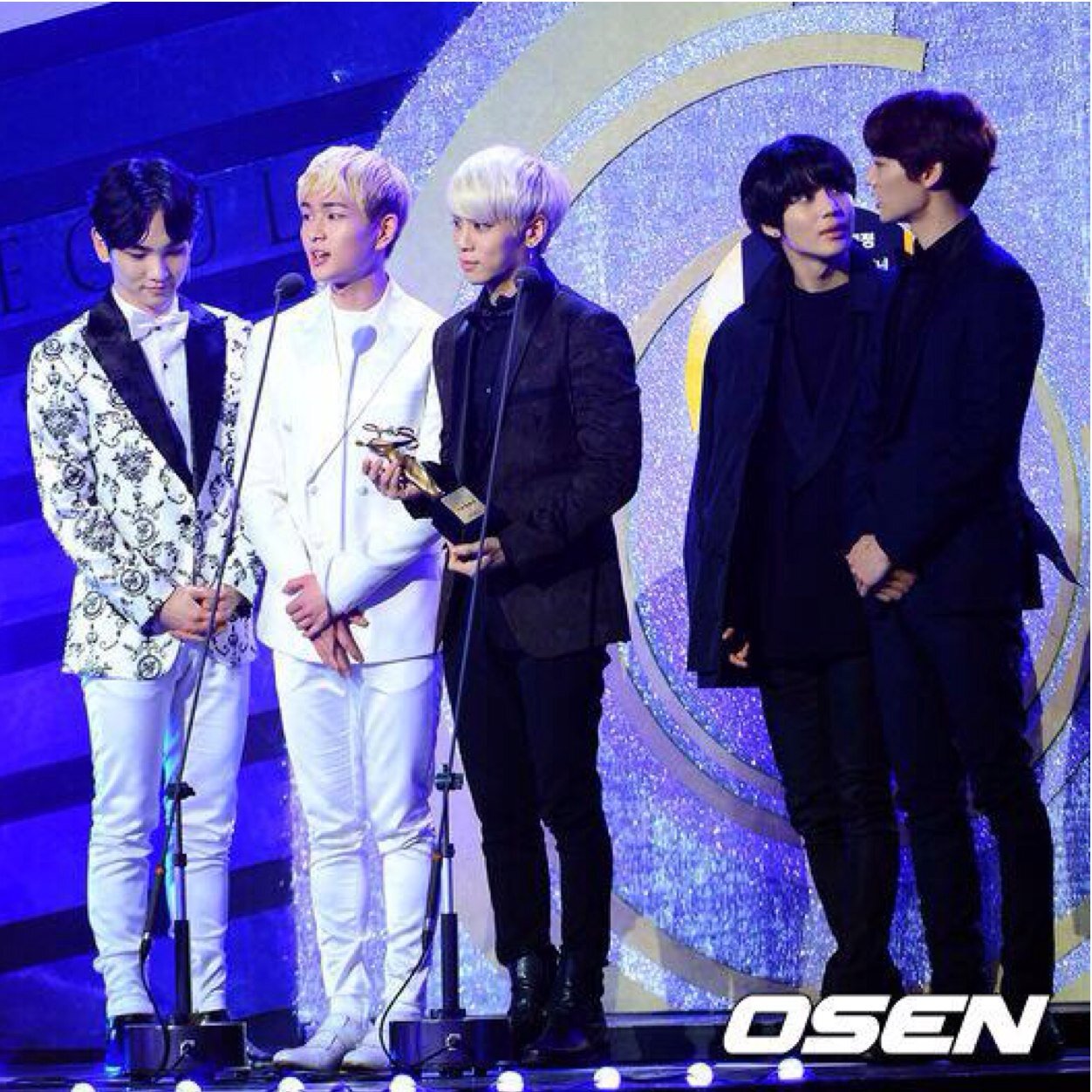 support SHINee forver because we are SHINee World